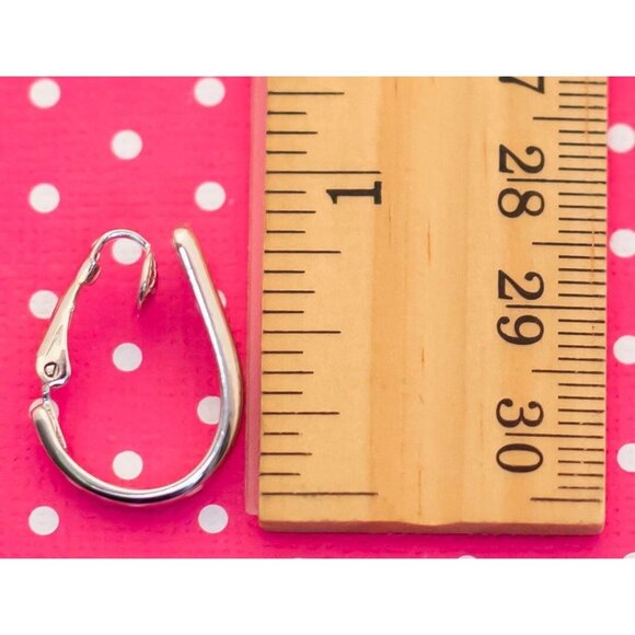 Vintage Three Fingers Clip On Earrings by Avon - P3 - Picture 3 of 3